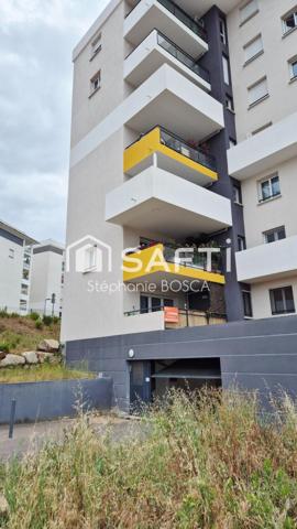 DOUBLE GARAGE, TERRASSES ET VUE DEGAGEE !