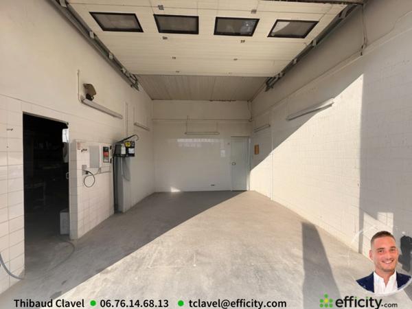 Local Commercial 3 pièces - 110 m²