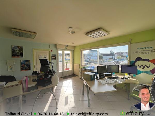 Local Commercial 3 pièces - 110 m²