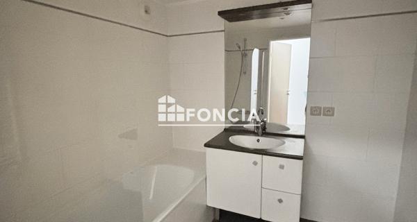 Location Appartement 4 pièces 102.28 m² - Rueil-malmaison 92500