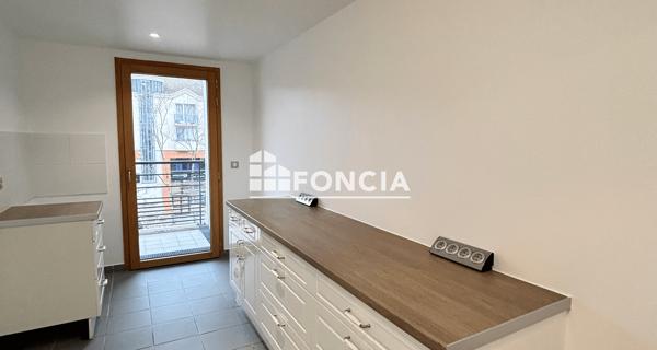 Location Appartement 4 pièces 102.28 m² - Rueil-malmaison 92500