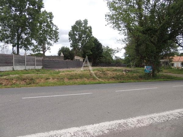 A SAISIR Terrain 867m² "LOT 1" en village proche "La Sicaudais" ARTHON
