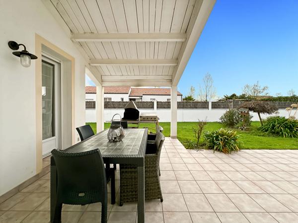 Maison 3 chambres + studio indépendant à 500m des commerces