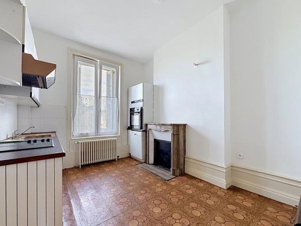 Appartement à vendre 4 pièces CHATEAU RENAULT (37)