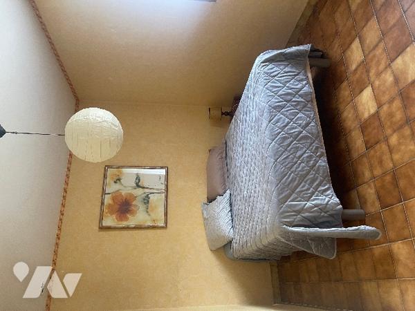 Maison traditionnelle de type 5, avec garage, piscine et terrain clos d’environ 2 500m² en zone Ubc.