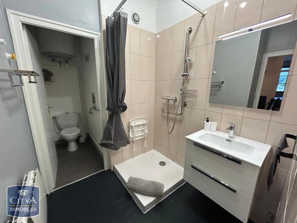 Appartement à louer 2 pièces 47.01m² Aix-les-Bains (73100)