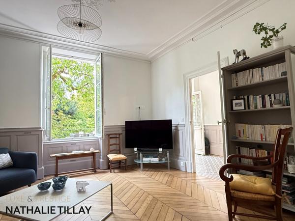 ORLEANS centre, maison bourgeoise a vendre, avec jardin et ascenseur, rare