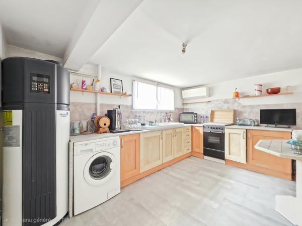 Maison
         7 pièces
        - 300 m²