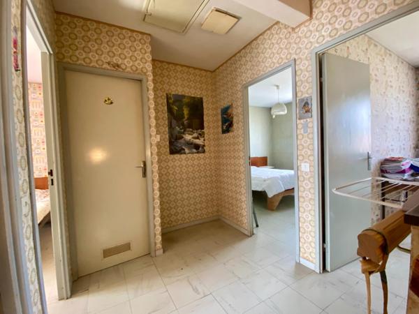 maison avec garage et jardin attenant