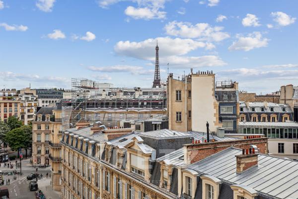 Appartement familial et de réception avec terrasse à deux pas de l'avenue Montaigne