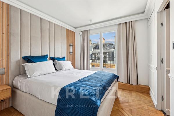 Appartement familial et de réception avec terrasse à deux pas de l'avenue Montaigne