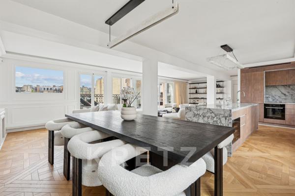 Appartement familial et de réception avec terrasse à deux pas de l'avenue Montaigne