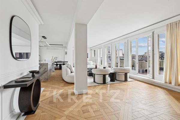 Appartement familial et de réception avec terrasse à deux pas de l'avenue Montaigne