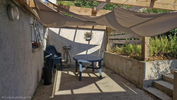 Maison de ville avec garage, terrasse et jardin