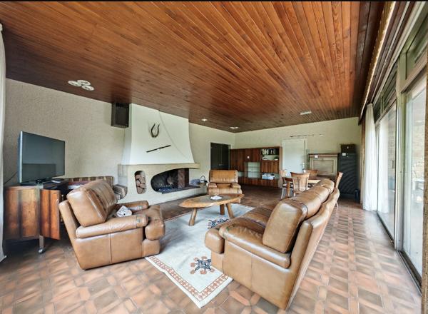 Maison
         8 pièces
        - 192 m² 480 000 € *