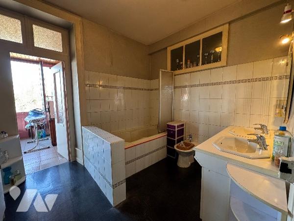 APPARTEMENT 5 PIECES 130 m2 CENTRE-VILLE