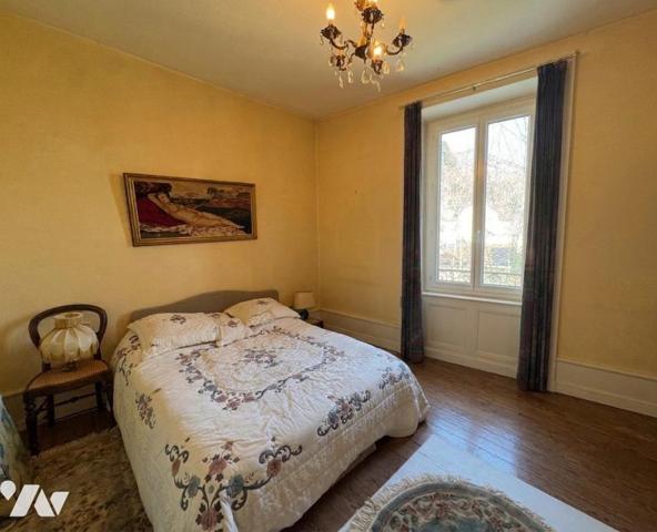 APPARTEMENT 5 PIECES 130 m2 CENTRE-VILLE