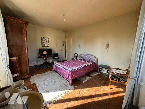 APPARTEMENT 5 PIECES 130 m2 CENTRE-VILLE