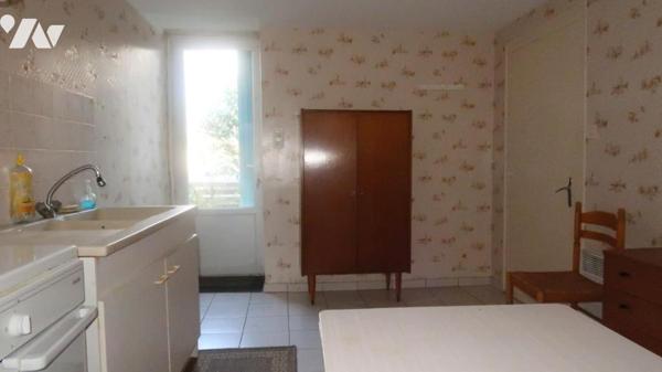 LA MEILLERAIE TILLAY, MAISON D'HABITATION DE PLAIN-PIED.