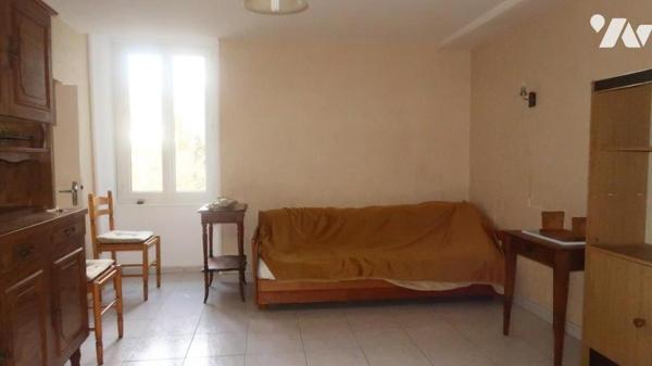 LA MEILLERAIE TILLAY, MAISON D'HABITATION DE PLAIN-PIED.