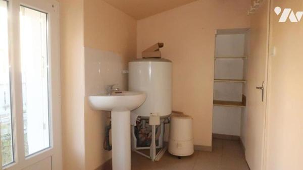 LA MEILLERAIE TILLAY, MAISON D'HABITATION DE PLAIN-PIED.