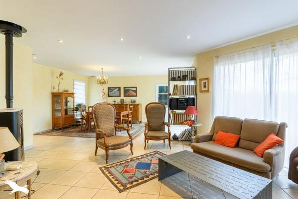 Maison à vendre |  Saint-Pierre-du-Mont |  5 pièces | 127 m²