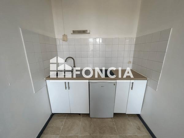 Location Studio 28.23 m² - 46 RUE CROIX VERTE Albi 81000