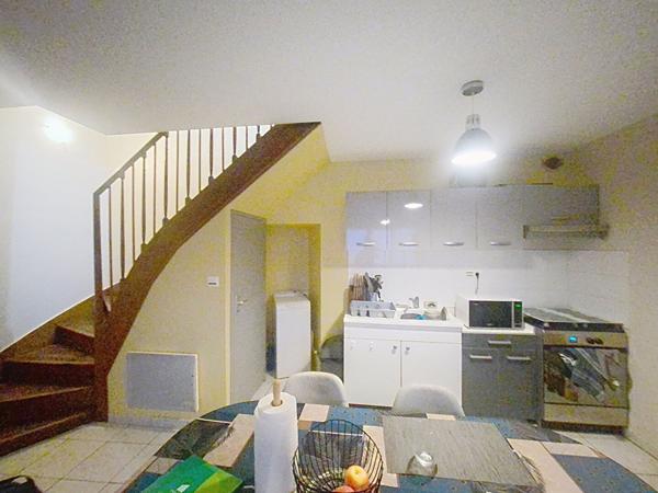 EXCLUSIVITÉ, Maison de ville T3 avec cave, Investissement locatif à Luçon.