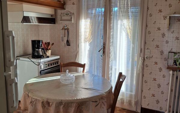 Maison à vendre    5 pièces •  Aussillon