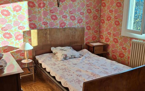 Maison à vendre    5 pièces •  Aussillon