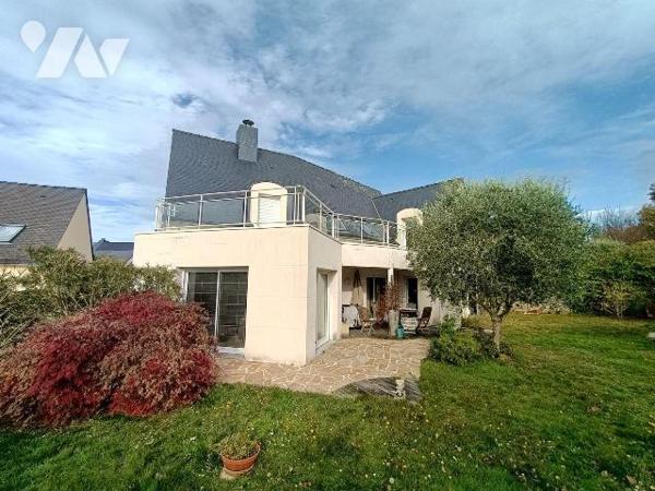 NOUVEAUTE - SEULEMENT CHEZ TRENTE CINQ NOTAIRES - dans un secteur calme et très recherché à 10 ...