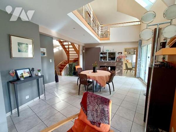 NOUVEAUTE - SEULEMENT CHEZ TRENTE CINQ NOTAIRES - dans un secteur calme et très recherché à 10 ...