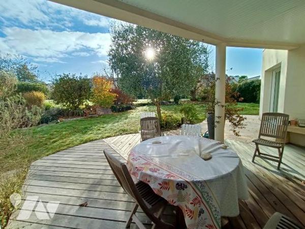 NOUVEAUTE - SEULEMENT CHEZ TRENTE CINQ NOTAIRES - dans un secteur calme et très recherché à 10 ...