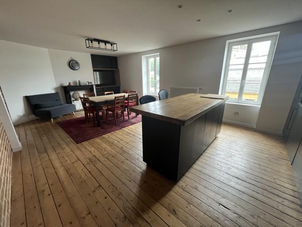 Duplex de caractère au cœur de Vannes – Dernier étage