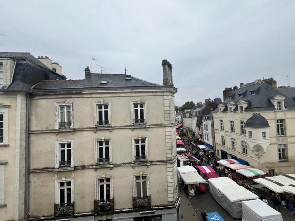 Duplex de caractère au cœur de Vannes – Dernier étage
