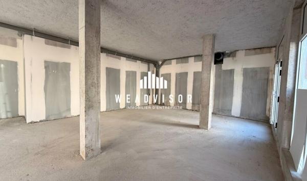 Vente - Local commercial d'environ 127 m²