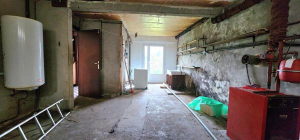 Maison de bourg à rénover.