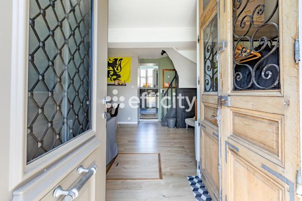 Maison
         6 pièces
        - 87 m² 335 000 € *