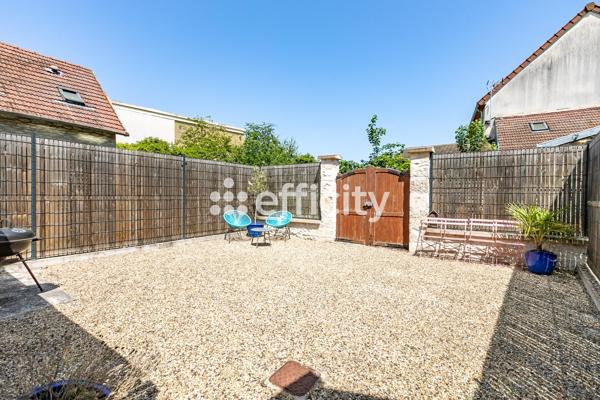Maison
         6 pièces
        - 87 m² 335 000 € *