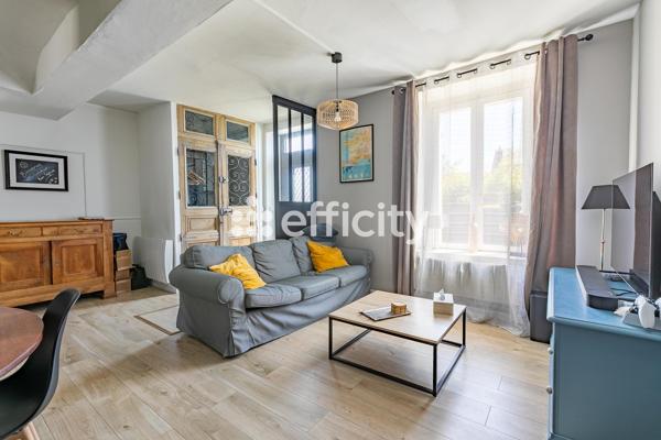 Maison
         6 pièces
        - 87 m² 335 000 € *