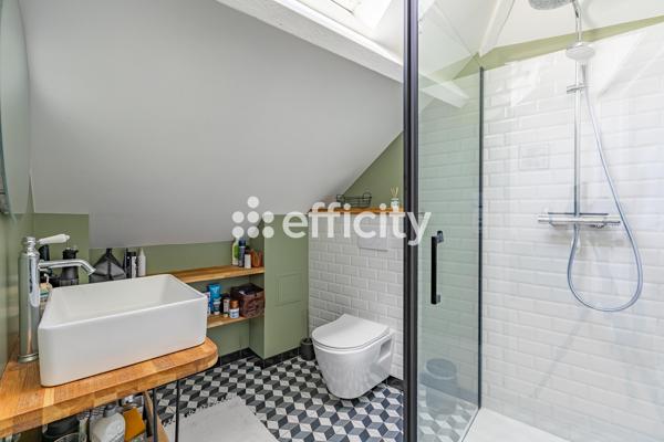 Maison
         6 pièces
        - 87 m² 335 000 € *