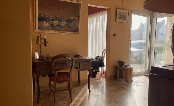 Maison familiale avec dépendance et grand terrain, face aux spots de surf de Pors Carn