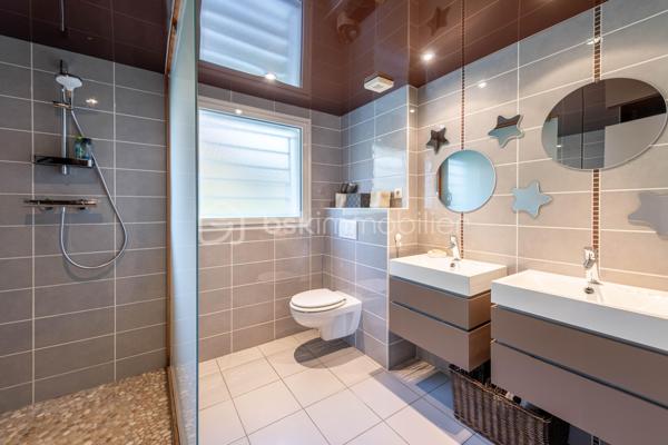 Maison d architecte de 219 m²