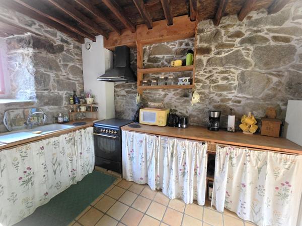 Maison en pierre entièrement rénové avec jardin