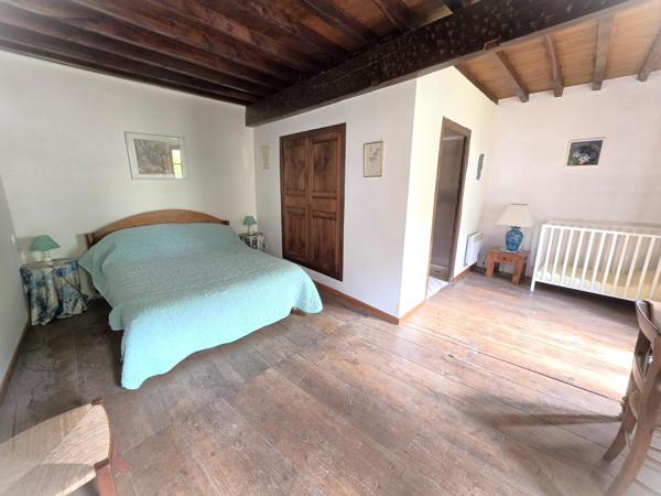 Maison en pierre entièrement rénové avec jardin