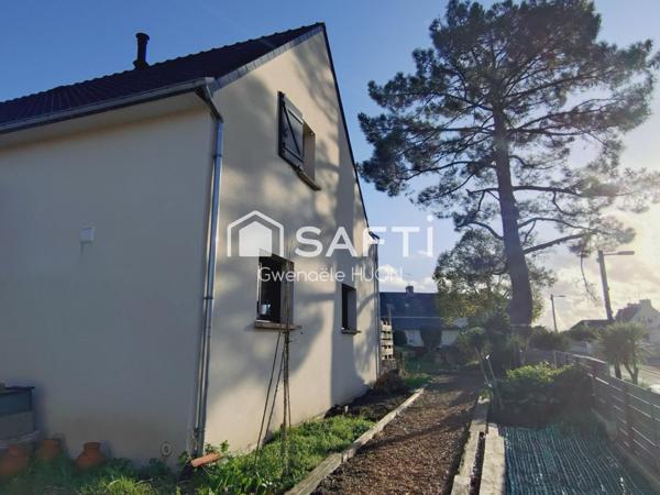 Grande maison de bourg tout proche de la mer