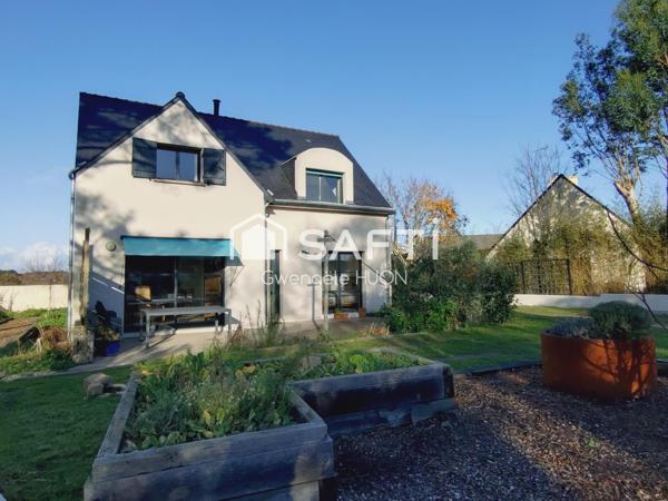 Grande maison de bourg tout proche de la mer