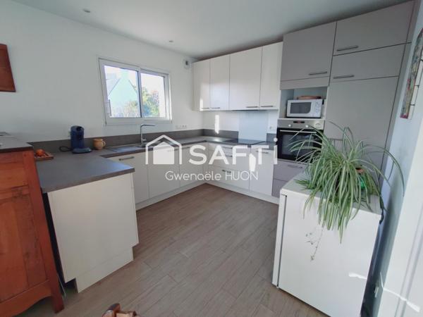 Grande maison de bourg tout proche de la mer