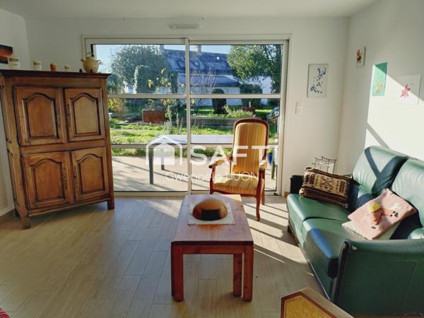 Grande maison de bourg tout proche de la mer