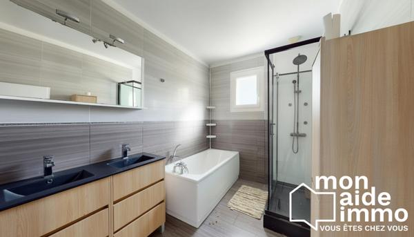 Maison T5 avec piscine et dépendance sur 1000m²